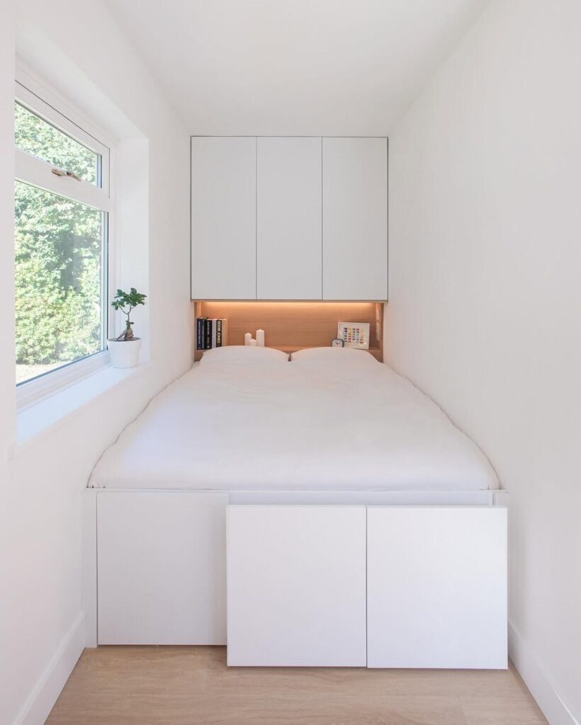 Alcove Sleeping Space with Concealed Compartments