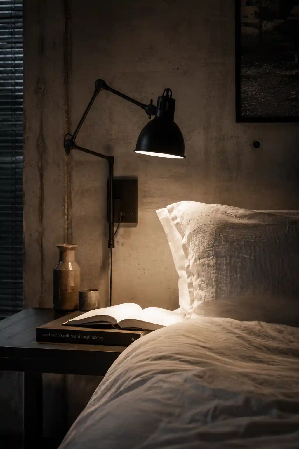 Articulated Task Lighting for Focused Comfort