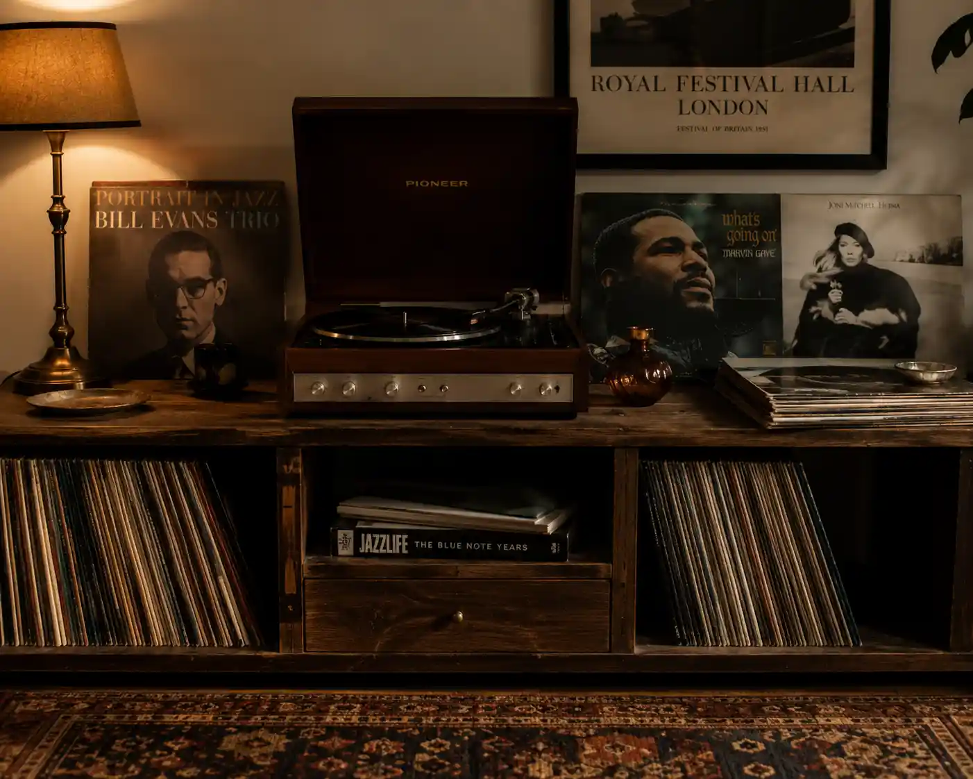 Retro Vinyl Station